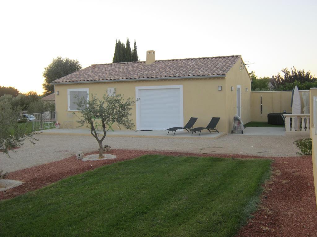 Le Jardin Des Tourterelles Villa Robion en Luberon ภายนอก รูปภาพ